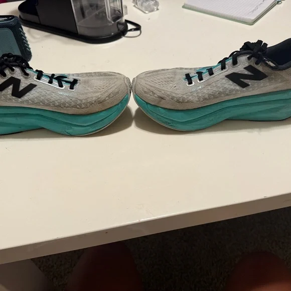 New Balance FuelCell SuperComp Trainer v3 - Picture 2 of 3